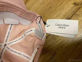 Calvin Klein šiltovka - 4