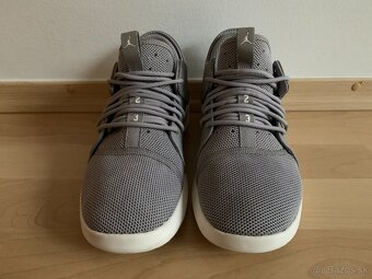 AIR JORDAN FIRST CLASS - 4