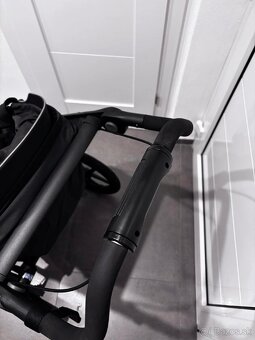 THULE Urban Glide 4-kolesový športový kočík Black
- 4