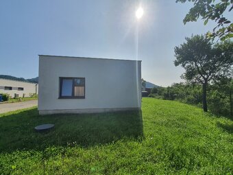 NA PREDAJ KOMPLETNE ZARIADENY ROINNY DOM. - 4