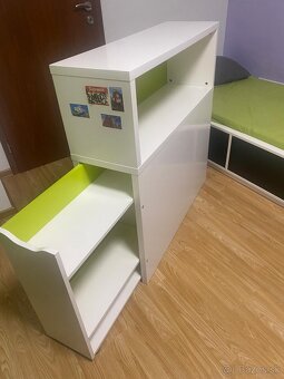 Predám posteľ, záhlavný nočný stolík a komodu. (Set) - 4