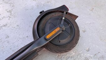 Ninebot KickScooter F2 by Segway - 4