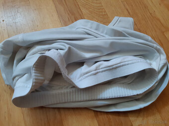 Nike biele tielko so všitou podprsenkou XS - 4