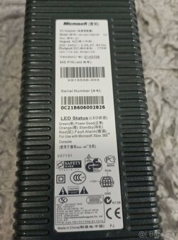 XBOX 360 FAT 60GB - vhodný skôr na opravu - 4