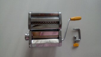 Hrniec a strojcek na krajance - 4