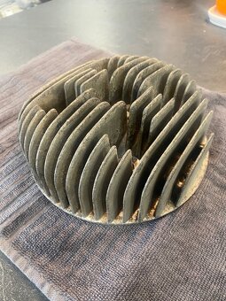 Hlava Jawa 250 typ 559 - 4