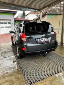 Toyota Rav 4 - 4