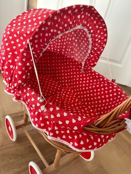 Predám prútený kočík pre bábiky - 4