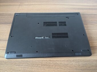 Dell Inspiron 15 (Core i3/8 Gb Ram/256 SSD/Radeon M330 2Gb) - 4