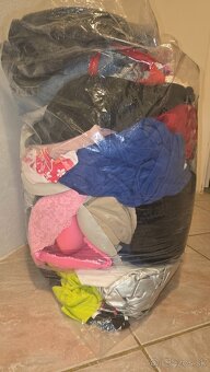 Balík oblečenia (L–XL) - 4