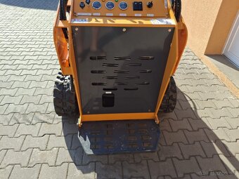 Mini pásový nakladač Skid Steer BCT 400 - 4