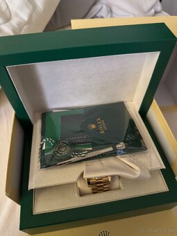 Rolex day date 40 green dial - 4
