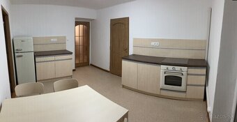 rental flat 70sqm - shared living possible Nitra center - 4