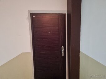 Znížená cena Slnečný trojizbový byt v Lučenci - 4