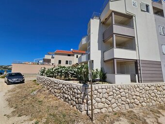 3-izbový zariadený apartmán v 1.rade od mora / Chorvátsko - 4