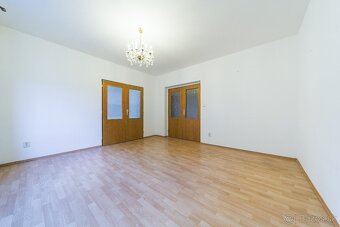 VEĽKÝ 3-IZB. BYT 101M2, DVA BALKÓNY, TICHÉ PROSTR, STUPAVA - 4