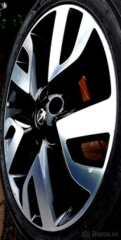 alu R18 5x114,3 orig. NISSAN /+ Renault + Dácia, pneu 215/55 - 4