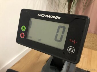 Veslovací trenažér Schwinn Rower - 4