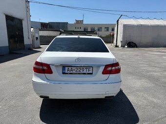 Mercedes E220 CDi 7G Tronic 2012 - 4