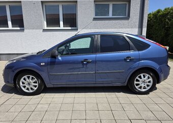 FORD FOCUS 1.6 BENZÍN 1.MAJITEĽ KÚPENÉ NA SLOVENSKU 2006 - 4