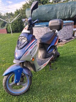 Kymco 125 RS - 4