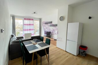 Na predaj 3 izbový byt v centre mesta Senec - 4