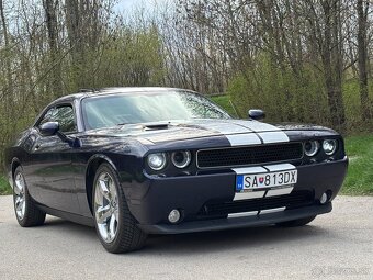 Dodge Challenger 2012 RT PLUS výbava 5.7 HEMI V8 - 4