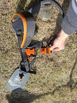 krovinorez stihl FS235 - 4