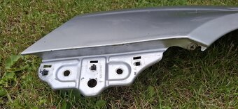 Ľavý predný blatník VW Golf 5 Variant , VW Jetta - 4