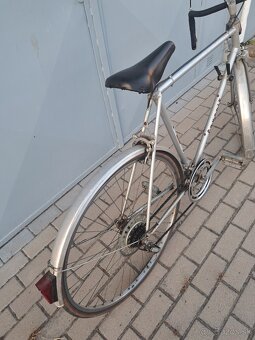 Favorit - 4