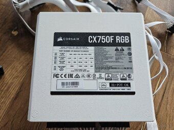 Corsair CX750F RGB + 12VHPWR kábel - 4