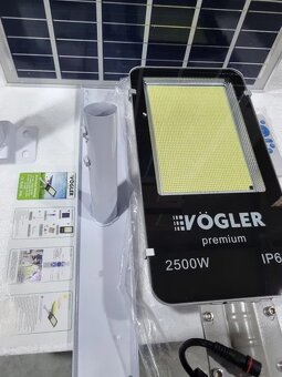 Solárna pouličná lampa VÖGLER GmBh PREMIUM verzia 2500W, lam - 4
