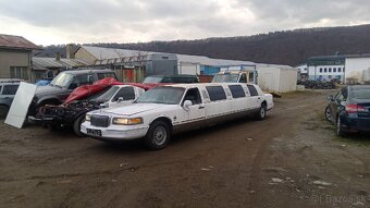 Lincoln town car limuzína 4.6 - 4