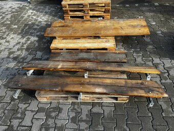 Masívne drevené police s konzolami - 4