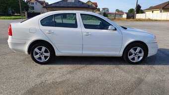 Predám Škoda Octavia 2 1.6 benzín . - 4