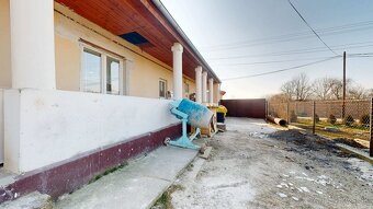 NA PREDAJ 3-IZBOVÝ RODINNÝ DOM S VEĽKÝM POZEMKOM V NITRIANS - 4