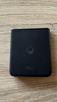 Motorola razr - 4