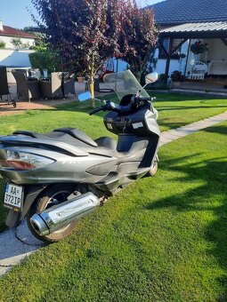 Suzuki Burgman. - 4