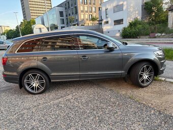Predam Audi Q7 - 4