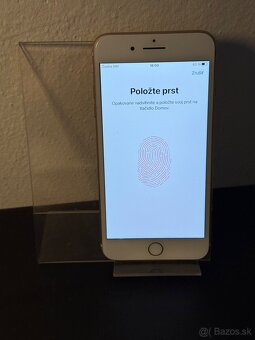 Predám Apple iPhone 8 Plus 256GB Gold Bežné známky - 4