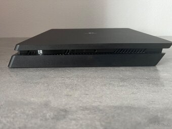 Predam Playstation 4 slim 500gb - 4