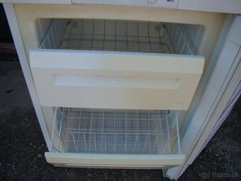 Mraznička LIEBHERR 3 zásuvky - 4