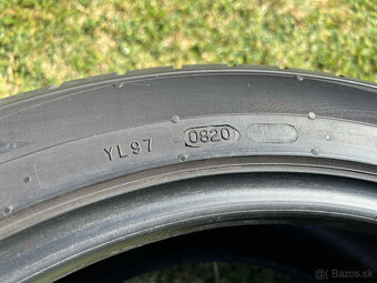 Nokian Tyres 235/45 r18 - 4