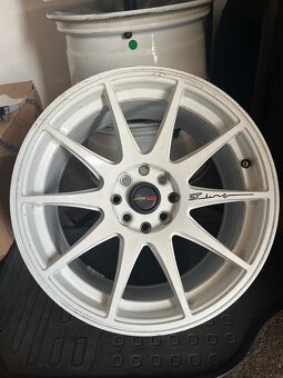 Japan Racing JR11 Rozteč: 4x100, 4x108 - 4