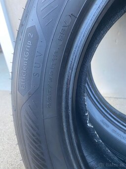 Goodyear 225 55 R19 - 4