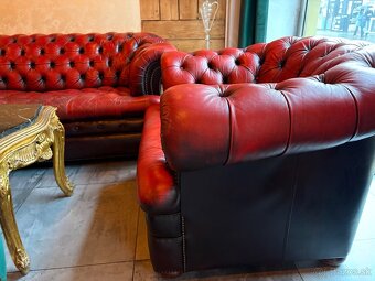Chesterfield - 4