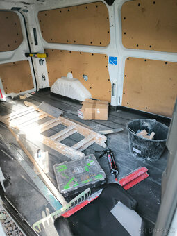 Predám Ford Transit custom 2,2 hdi,74kw,L2H1 - 4