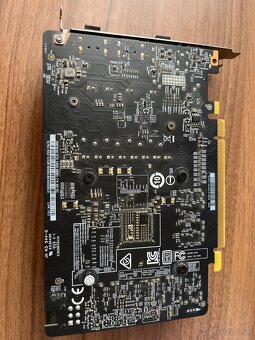 MSI GTX 1060 6GB ITX OC - 4