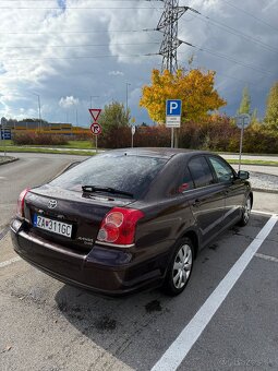 Toyota Avensis - 4