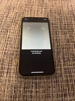 iPhone XR 64GB Yellow - 4